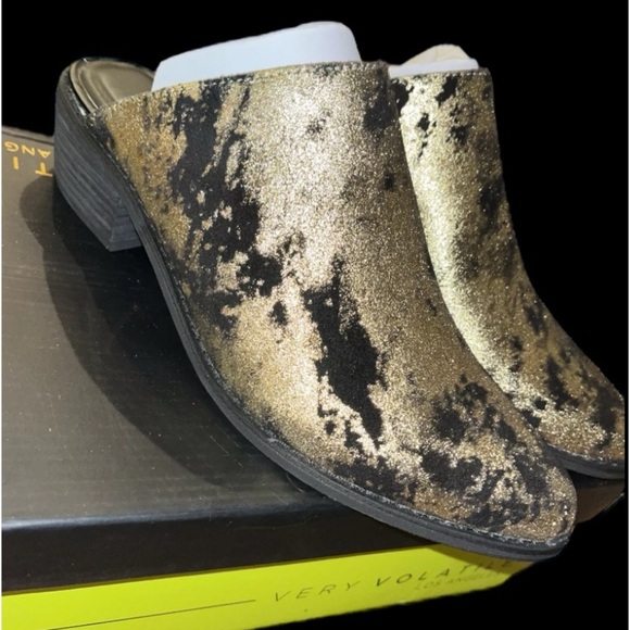 NEW || Very Volatile Gold & Black Mules Size 7 Booties Slip-Ons Cowgirl Western - Picture 4 of 4